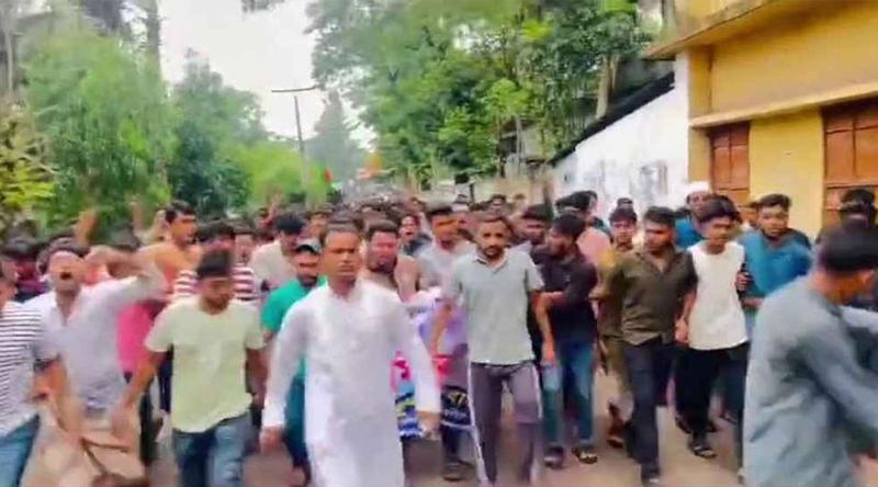 নোয়াখালীতে নিষিদ্ধ ছাত্রলীগের মিছিল, আটক ২৪