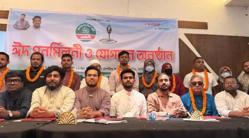 বিএনপি ৩ মাসেই আ.লীগের অবস্থানে পৌঁছে গেছে : আসিফ মাহমুদ