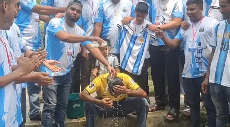 মৌলভীবাজারে দুধ দিয়ে গোসল করে আর্জেন্টিনায় যোগ দিলেন ব্রাজিল সমর্থক