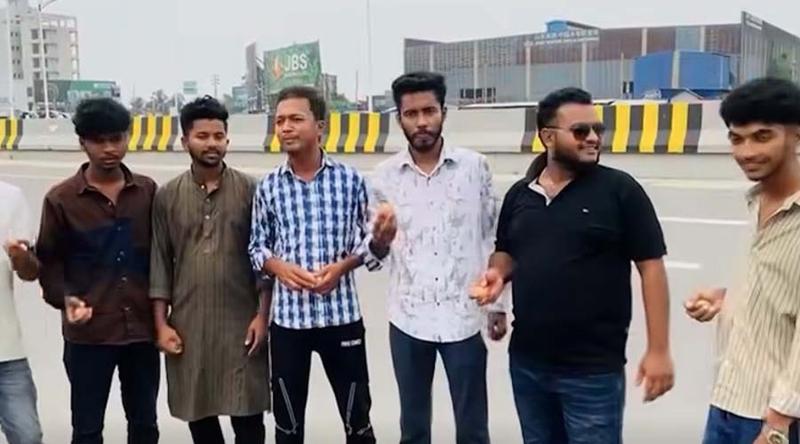 নাসীরুদ্দীন পাটওয়ারীকে ডিম নিক্ষেপের হুমকি নিষিদ্ধ ছাত্রলীগের
