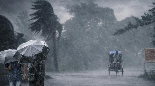 দুপুরের মধ্যে ঢাকাসহ ১৭ অঞ্চলে ৬০ কিমি বেগে ঝড়ের শঙ্কা