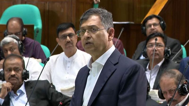 ফেসবুক থেকে ক্ষতিকর কনটেন্ট দ্রুত সরাতে বাধ্য করতে আইন করবে সরকার