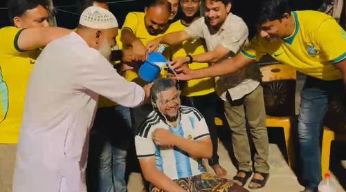 দুধ দিয়ে গোসল করে আর্জেন্টিনা ছেড়ে ব্রাজিলে যোগ দিলেন যুবক