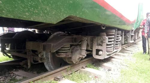 ঢাকা-ময়মনসিংহ-জামালপুর রুটে ট্রেন চলাচল বন্ধ
