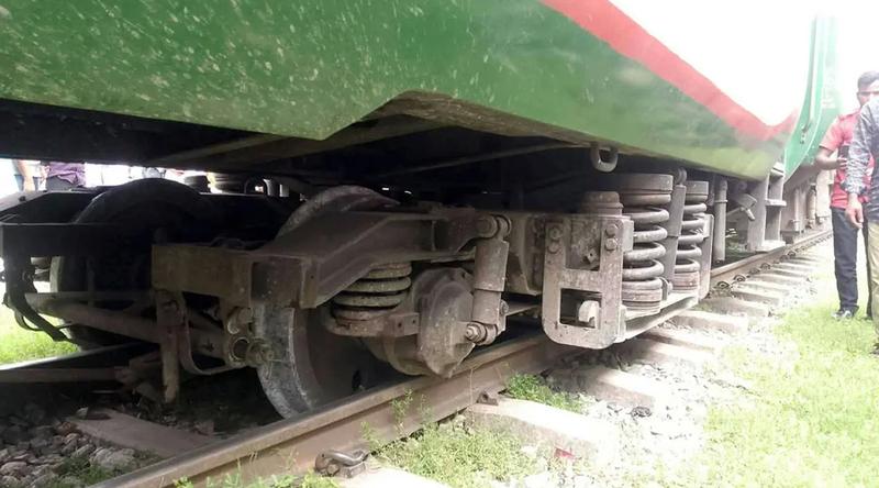 ঢাকা-ময়মনসিংহ-জামালপুর রুটে ট্রেন চলাচল বন্ধ