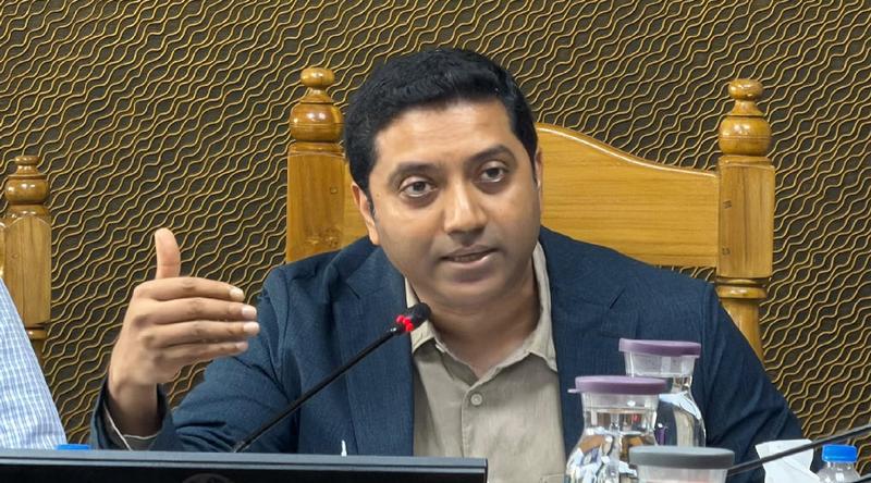 প্রাথমিকে আসছে নতুন কারিকুলাম, দক্ষ শিক্ষক বাড়াতে গুরুত্ব প্রতিমন্ত্রীর