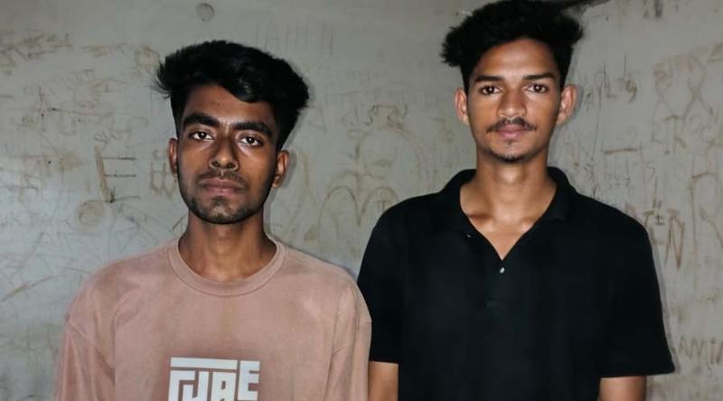 পুলিশ দেখে খিচুড়ি রেখে পালালেন নেতাকর্মীরা, ২ ছাত্রলীগ কর্মী আটক