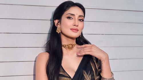 আমার কাজের জায়গায় কেউ আমার প্রতিদ্বন্দ্বী নয় : মিথিলা