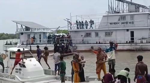 সুন্দরবনের জয়মনির ঘোল কোস্ট গার্ড স্টেশন হারবারিয়ায় দুর্বৃত্তদের হামলা ও ভাঙচুর