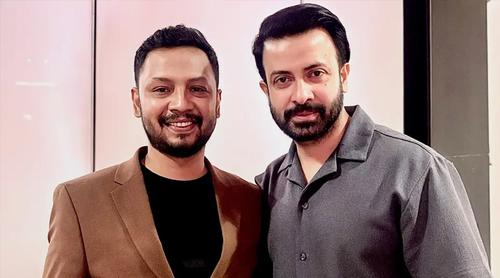 এক মঞ্চে দুই ‘রকস্টার’: সানির সঙ্গে কণ্ঠ মেলালেন শাকিবও