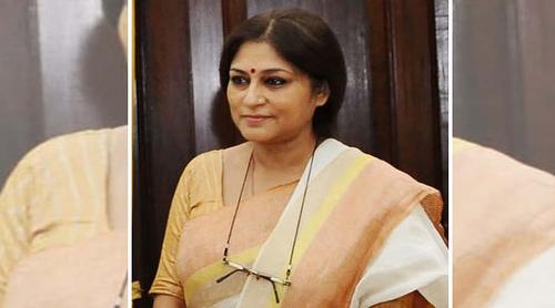 এলাকা পরিদর্শনে গিয়ে লইট্টা মাছ রান্নার গন্ধে আকৃষ্ট  রুপা গাঙ্গুলি