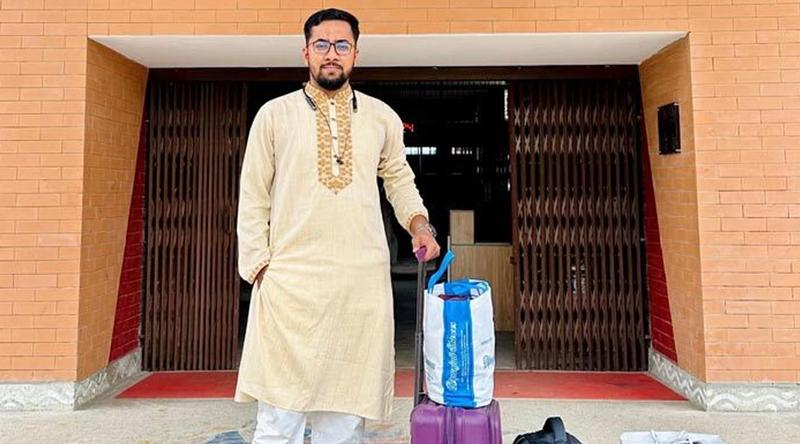 হল ছাড়লেন জাকসুর জিএস, সময় চাইলেন ভিপি