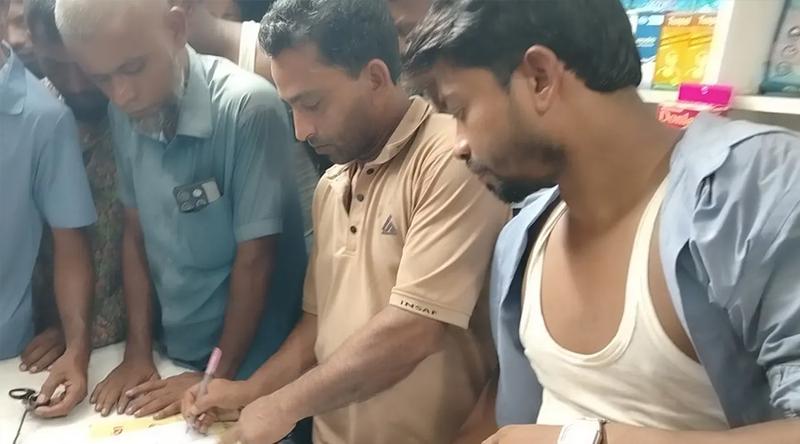 ‘চাঁদা দাবির’ অভিযোগে বিএনপির দুই নেতাকে গণপিটুনি