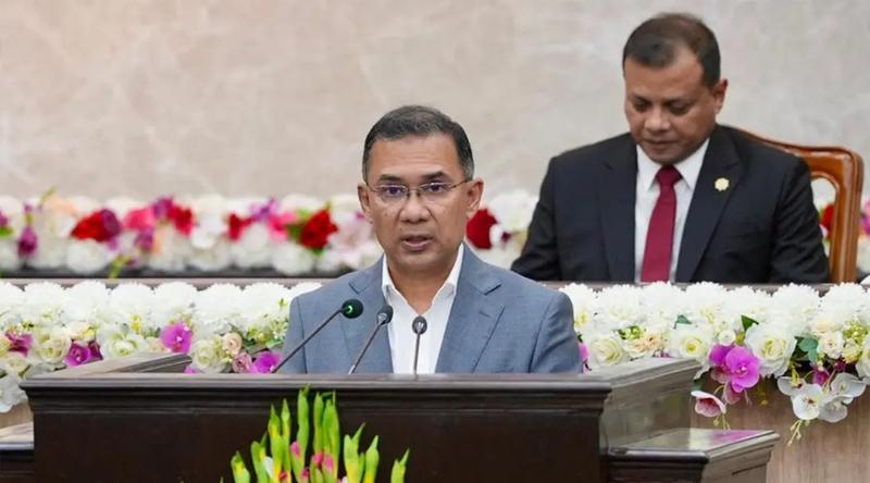 নিরাপত্তার ঘেরাটোপে সরকার প্রধানকে জনগণ থেকে দূরে ঠেলে না দেওয়ার আহ্বান