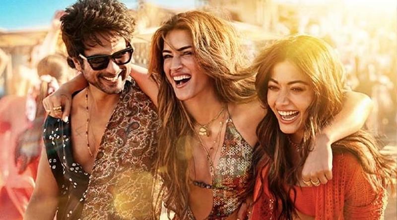প্রেক্ষাগৃহে আসার আগেই ঝড় তুলেছে ‘ককটেল ২’