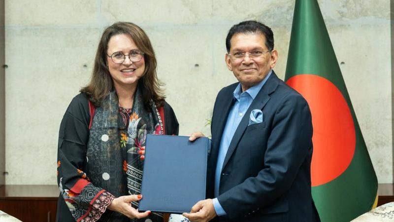 পররাষ্ট্রমন্ত্রীর সঙ্গে আইওএম-এর নবনিযুক্ত চিফ অব মিশনের সাক্ষাৎ