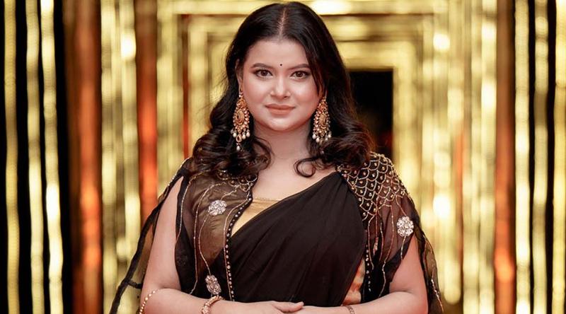 ট্রল ও কটূক্তির বিরুদ্ধে ক্ষোভ ঝাড়লেন শবনম ফারিয়া