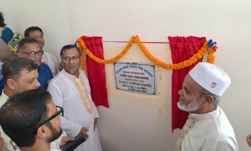 কোনো ফলকে আমার নাম থাকবে না : এমপি মমিনুল হক