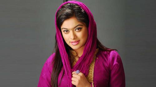 ঢাকাই চলচ্চিত্রের একসময়ের জনপ্রিয় নায়িকা সাহারার জন্মদিন আজ