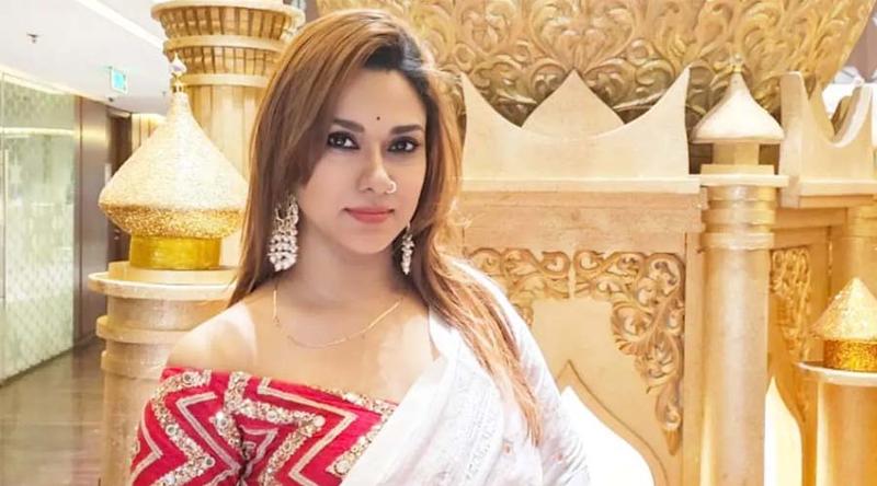 ‘কথিত স্ত্রী’ উল্লেখ করে সংবাদ প্রকাশ করায় ক্ষুদ্ধ চিত্রনায়িকা ববি