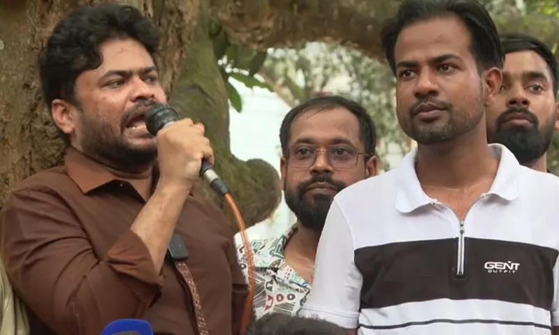 ছাত্রলীগ ধরিয়ে দিলে ১০ হাজার টাকা পুরস্কার দেবেন রাবি ছাত্রদল সভাপতি
