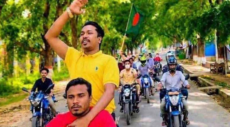 চট্টগ্রাম বিশ্ববিদ্যালয়ে ছাত্রলীগের শোডাউন
