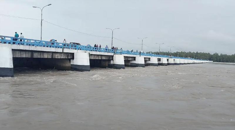 তিস্তার পানি বিপৎসীমা ছুঁই ছুঁই, নিম্নাঞ্চল প্লাবিত হওয়ার শঙ্কা