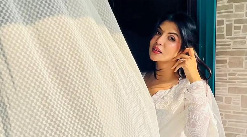নতুন সিনেমায় নওশাবা, আছেন নির্মাণেও