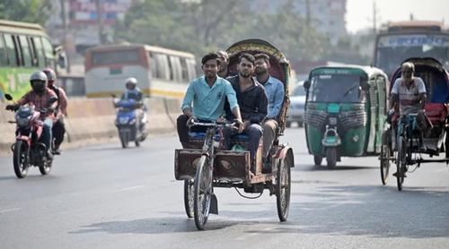 অবশেষে ঢাকার রাস্তায় নিষিদ্ধ হচ্ছে অটোরিকশা