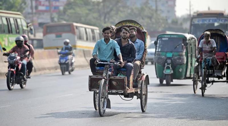 অবশেষে ঢাকার রাস্তায় নিষিদ্ধ হচ্ছে অটোরিকশা