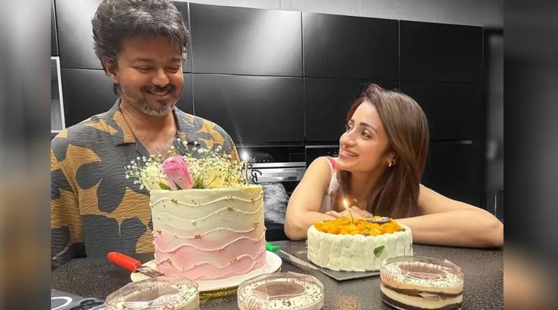 বিচ্ছেদ গুঞ্জন উড়িয়ে জন্মদিনে বিজয়কে রোমান্টিক শুভেচ্ছাবার্তা তৃষার