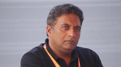 আইনি ঝামেলার খবর ভুয়া, প্রকাশ রাজের ক্ষোভ