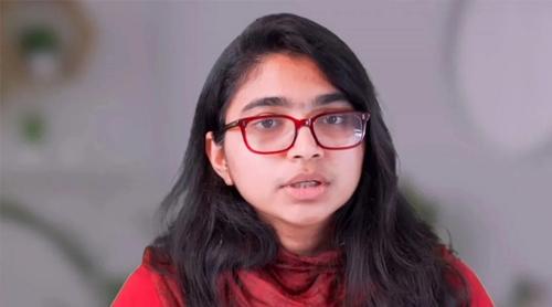 ‘সামনের সারির একটি আসনের বিনিময়ে সব নীতি বিকিয়ে দিলেন’