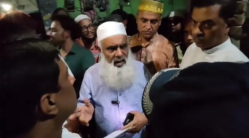 স্কুলছাত্র গুলি খাবে তারপরও আপনি ওসি থাকবেন, এটা ঠিক না: মনিরুল হক চৌধুরী