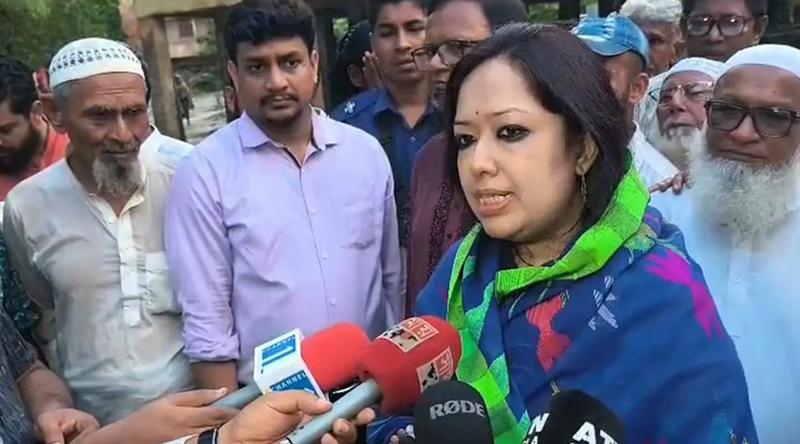স্বরাষ্ট্রমন্ত্রী ‘অতি তৎপরতা’ নিজ মন্ত্রণালয়ে দেখালে দেশবাসী উপকৃত হতো: রুমিন ফারহানা