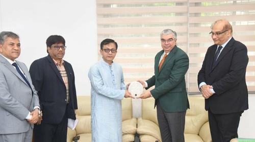 দ্বিপাক্ষিক বাণিজ্য বাড়াতে একসঙ্গে কাজ করবে বাংলাদেশ-পাকিস্তান