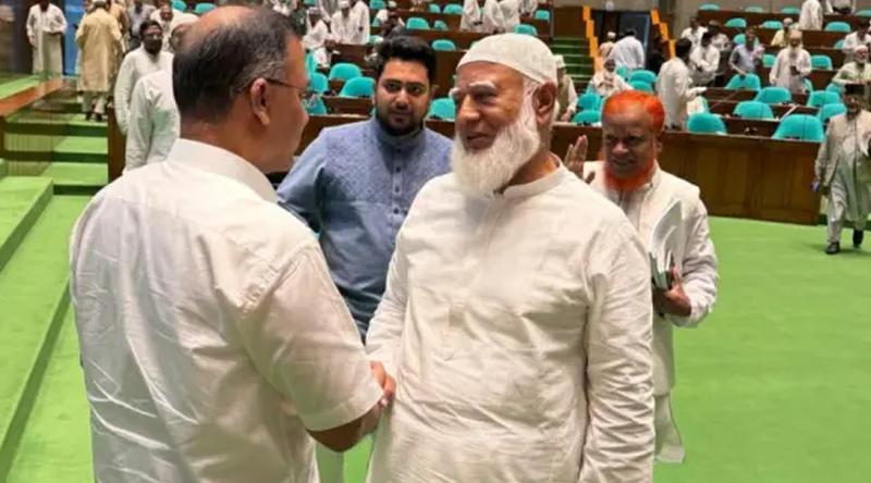 বাংলাদেশ, জাতীয়  সংসদ অধিবেশন শেষে প্রধানমন্ত্রী ও বিরোধীদলীয় নেতার কুশল বিনিময়
