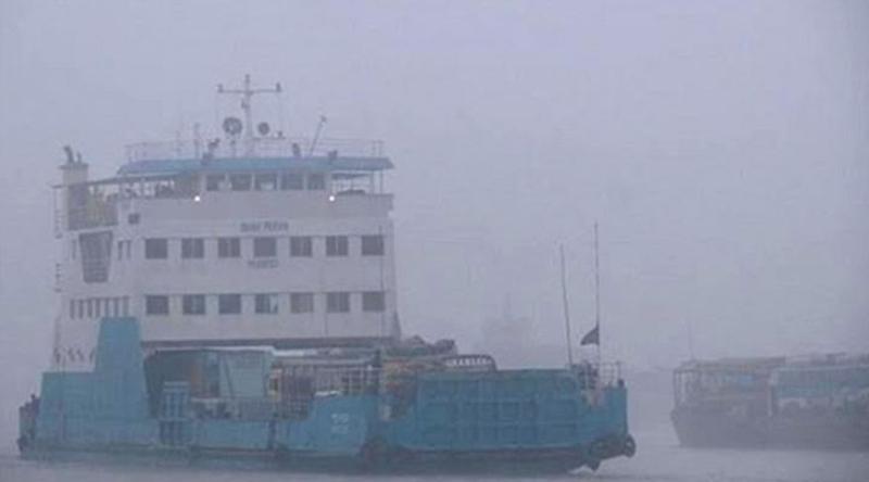 পাটুরিয়া–দৌলতদিয়া নৌরুটে ফেরি চলাচল বন্ধ