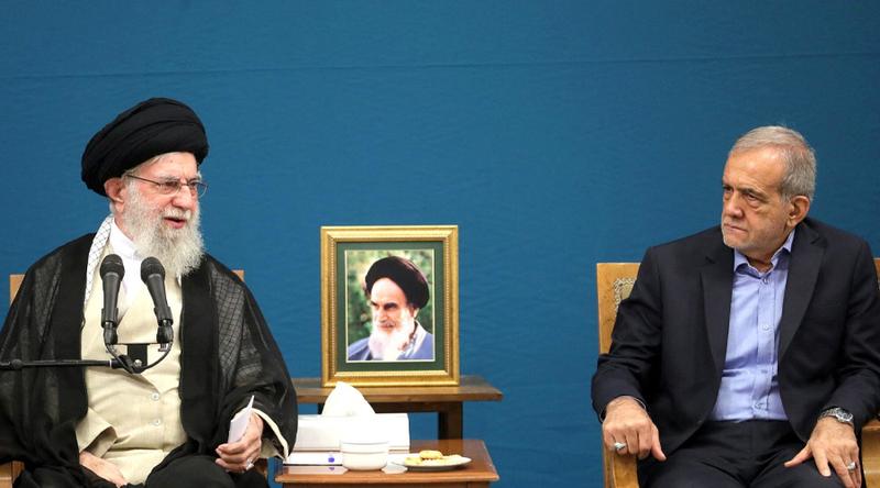 খামেনি হত্যার জবাব ইরান দেবেই: পেজেশকিয়ান