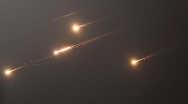 ইসরাইলজুড়ে বিমান হামলার সাইরেন বাজার আশঙ্কা