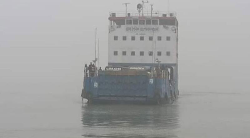 পাটুরিয়া-দৌলতদিয়া নৌপথে ফেরি চলাচল বন্ধ