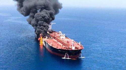 ওমান উপকূলে পালাউ পতাকাবাহী তেলের ট্যাংকারে হামলা
