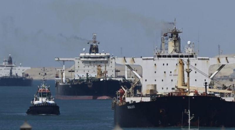 হরমুজের দুই পাশে আটকা পড়েছে শত শত তেল-গ্যাসবাহী ট্যাংকার