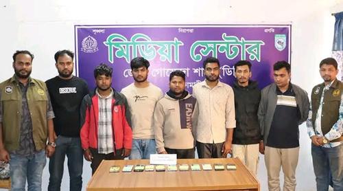 বাড়িতে বসে বিভিন্ন দেশের জাল ভিসা দিয়ে প্রতারণার অভিযোগে গ্রেপ্তার ৭