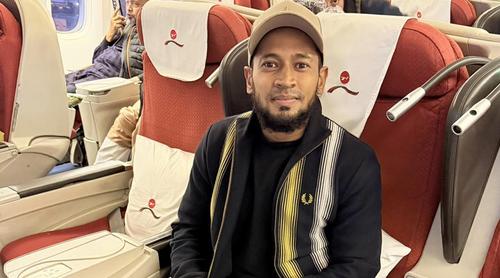 অনিশ্চয়তা কাটিয়ে দেশে ফিরছেন মুশফিক