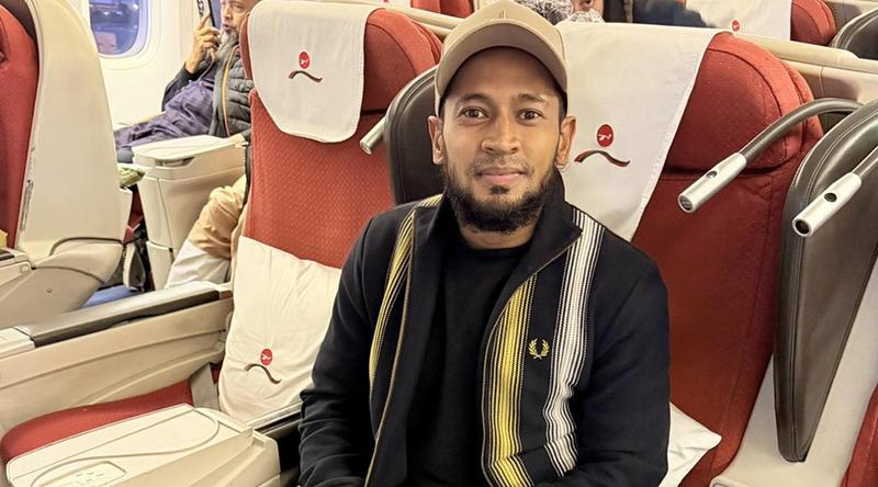 অনিশ্চয়তা কাটিয়ে দেশে ফিরছেন মুশফিক