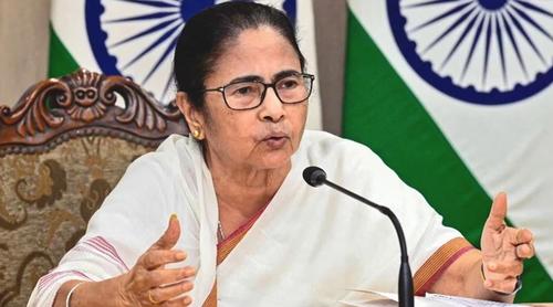 ৬ মার্চ অনশনে বসছেন মমতা ব্যানার্জি