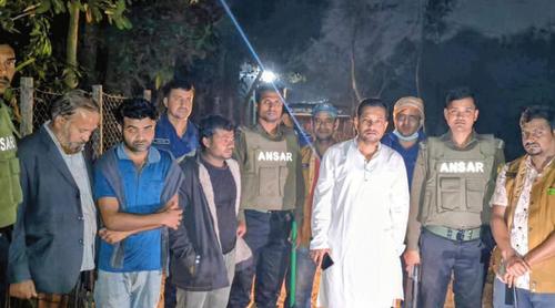 চৌদ্দগ্রামে অবৈধভাবে মাটি কাটায় ৫ লাখ টাকা জরিমানা, ৩ জনের কারাদণ্ড