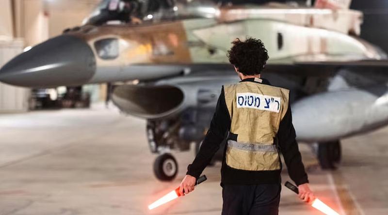 লেবানন থেকে রকেট ছোড়ার পর ব্যাপক পাল্টা হামলা চালাচ্ছে ইসরায়েল