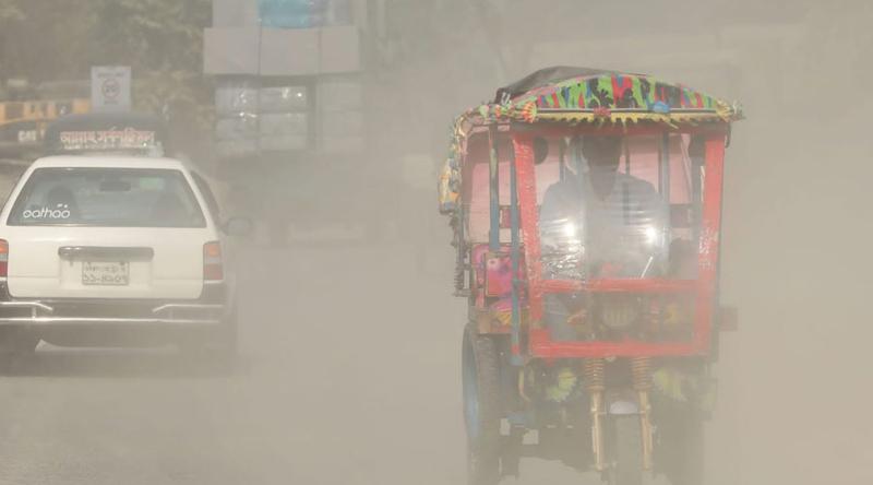 বিশ্বে বায়ুদূষণে শীর্ষ শহর লাহোর, নবম অবস্থানে রাজধানী ঢাকা